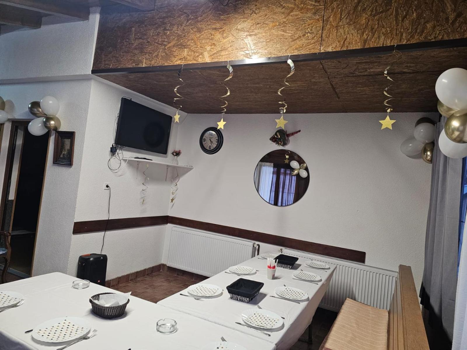 Apartments Marija Vrelo Koreničko Extérieur photo